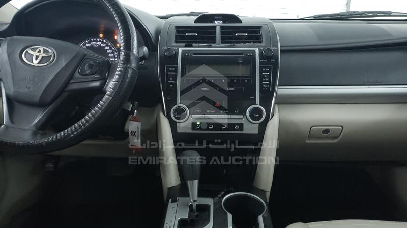 6T1BF9FK6HX692658 Auction: EmiratesAuction Lot: 436635 6T1BF9FK6HX692658 Toyota Camry 2017 WHITE Photo 16