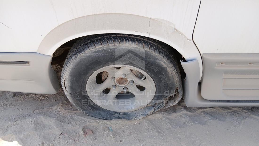 1998 Chevrolet Astro — Rear Right Tyre — Photo 29