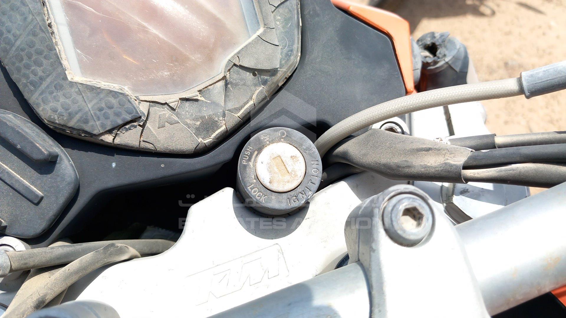 0 KTM --- VIN: VBKJUC406EC023923
