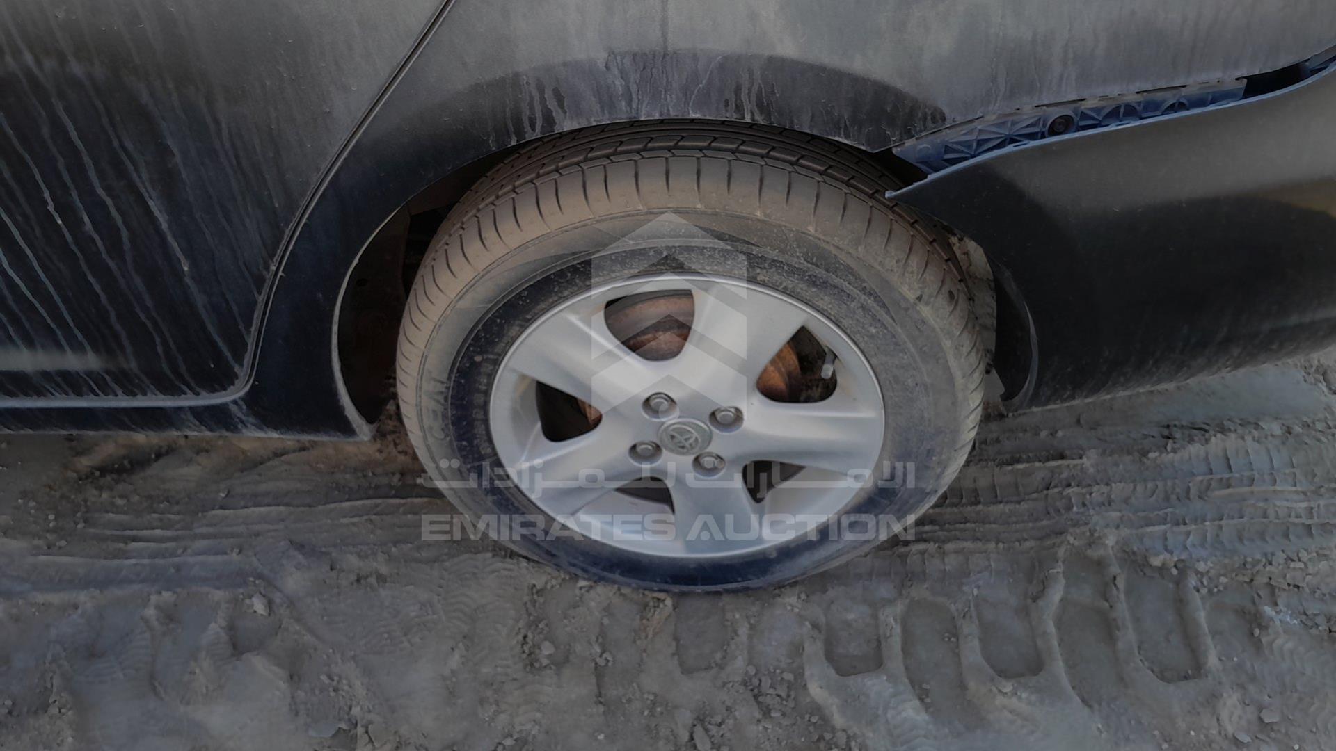 2008 TOYOTA YARIS VIN: JTDBW923184005781