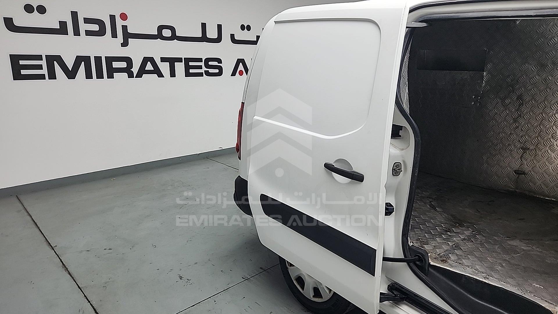 2018 PEUGEOT PATNER VIN: VF37FNFUXJJ516839