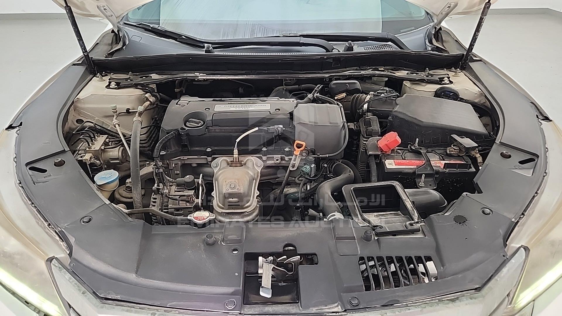 2016 HONDA ACCORD VIN: LUCCR2647G3413109
