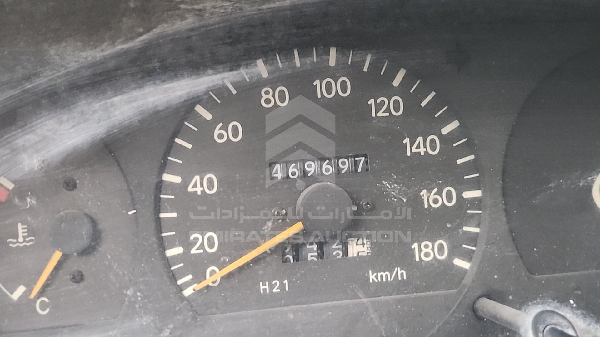 1996 TOYOTA HIACE VIN: RZH1150002818