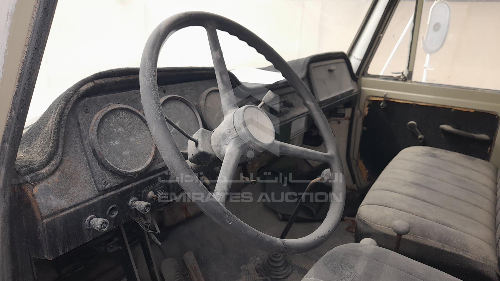 0 NISSAN DIESEL UD VIN: TZA52P-4208