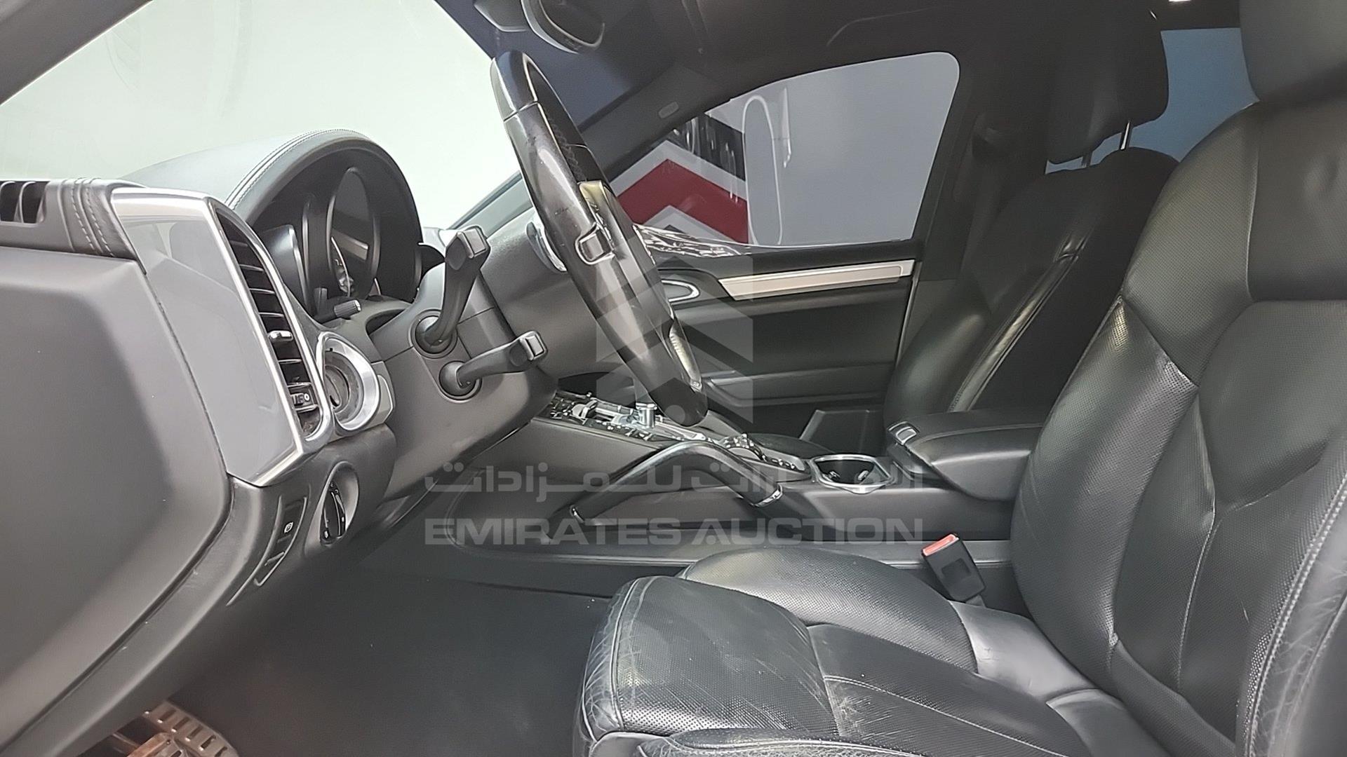 2011 PORSCHE CAYENNE VIN: WP1ZZZ92ZBLA41361
