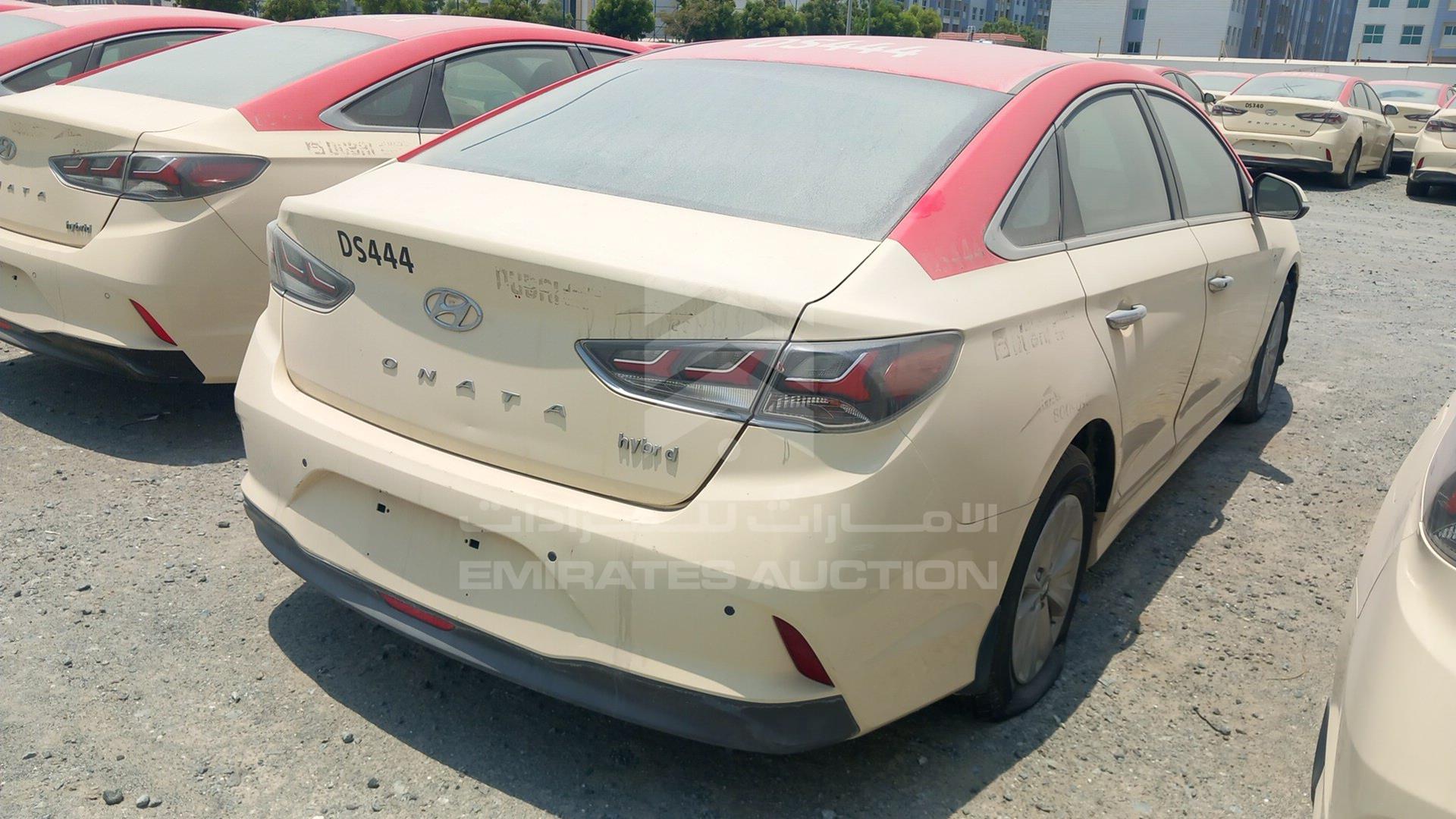 2018 HYUNDAI SONATA VIN: KMHE24137JA082137