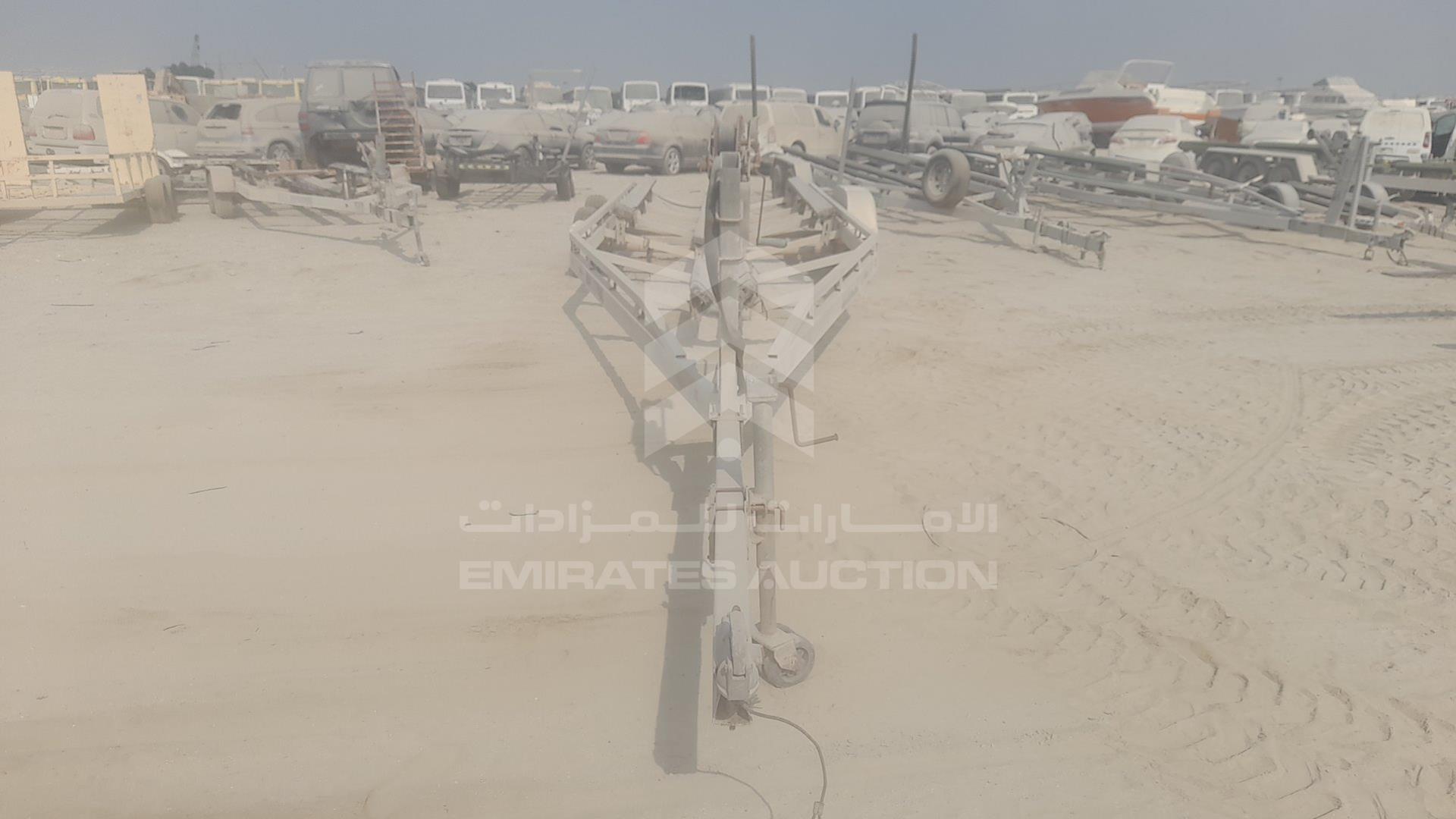 2015 TRAILER LOCAL VIN: D061680DXBTRAILER