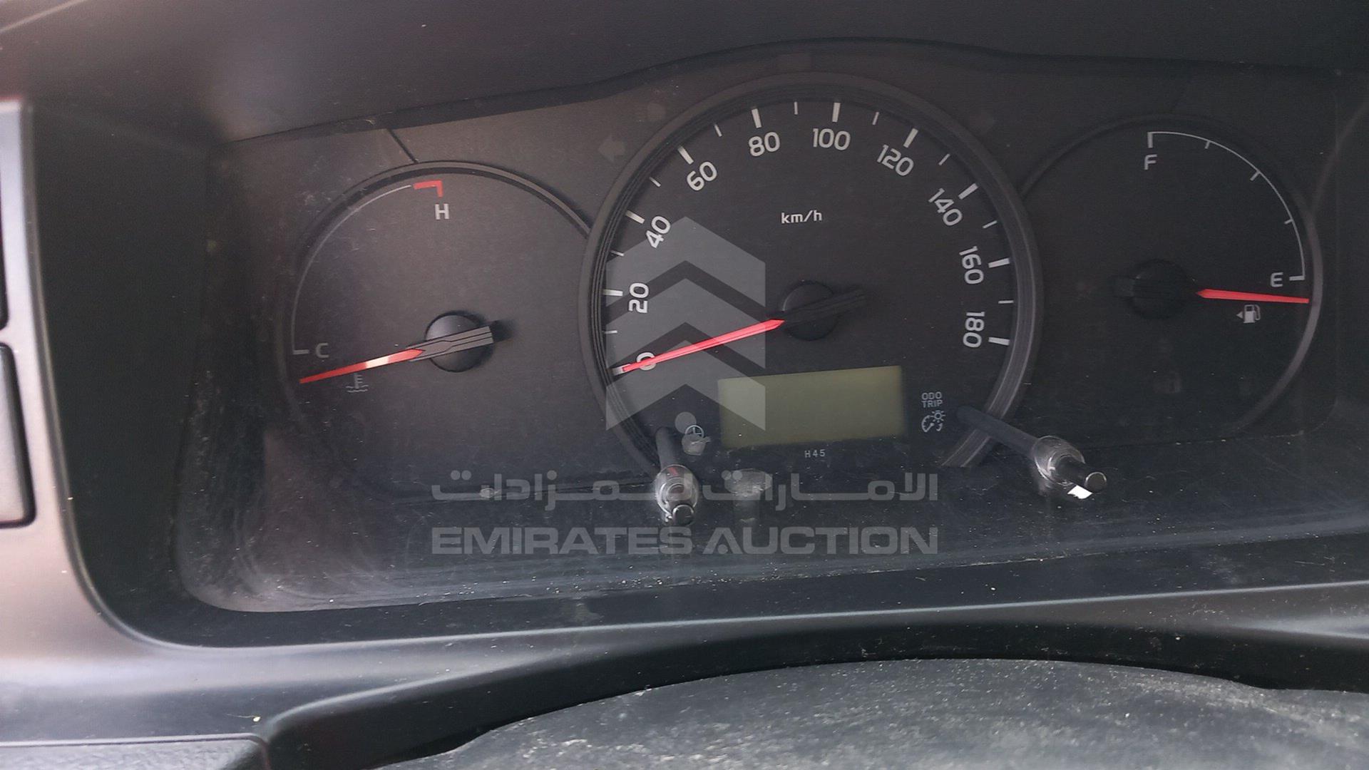 2015 TOYOTA HIACE VIN: JTFHX02P6F0095463