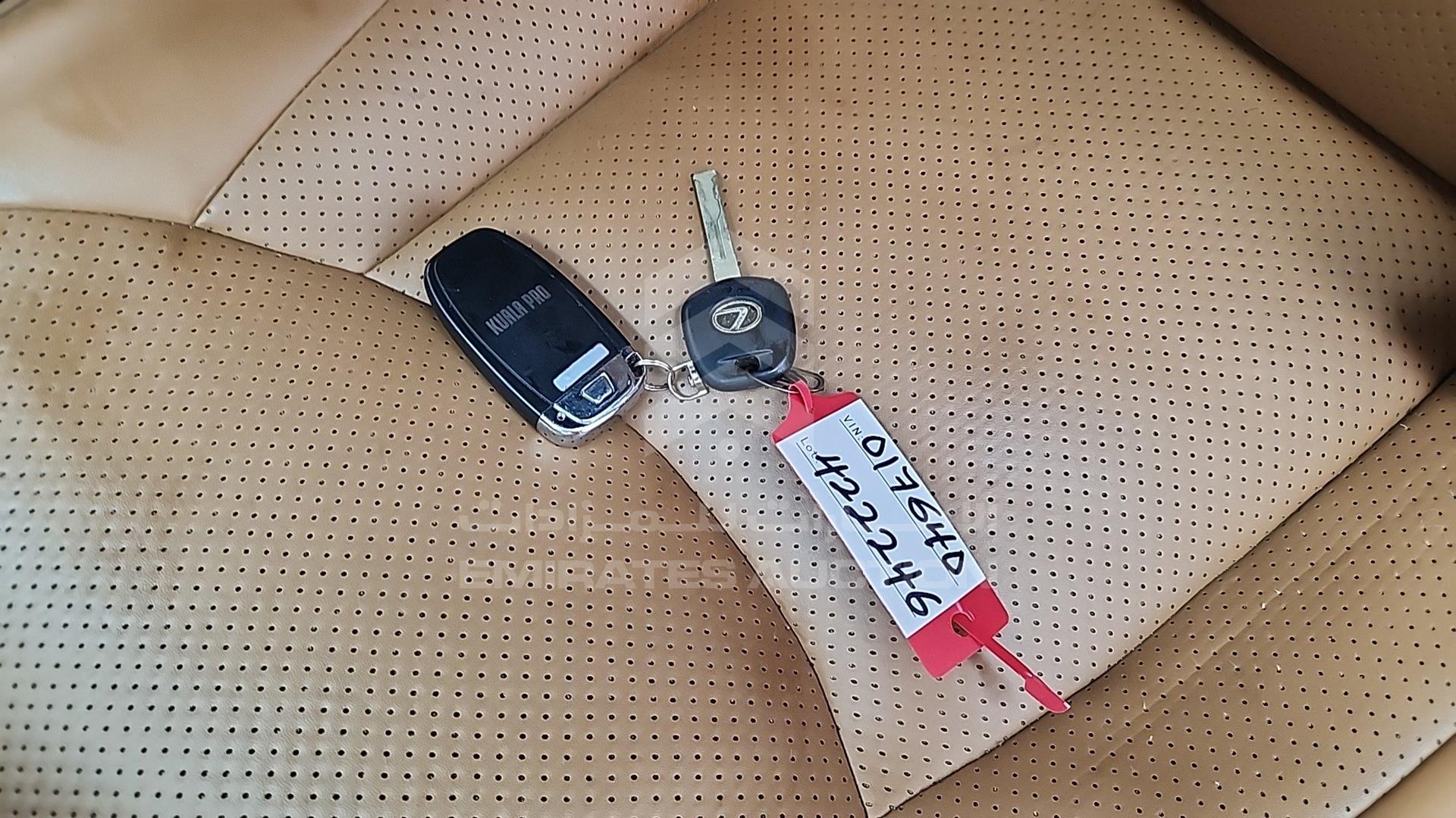 2001 LEXUS LS 430 VIN: JTHBN30F910017640