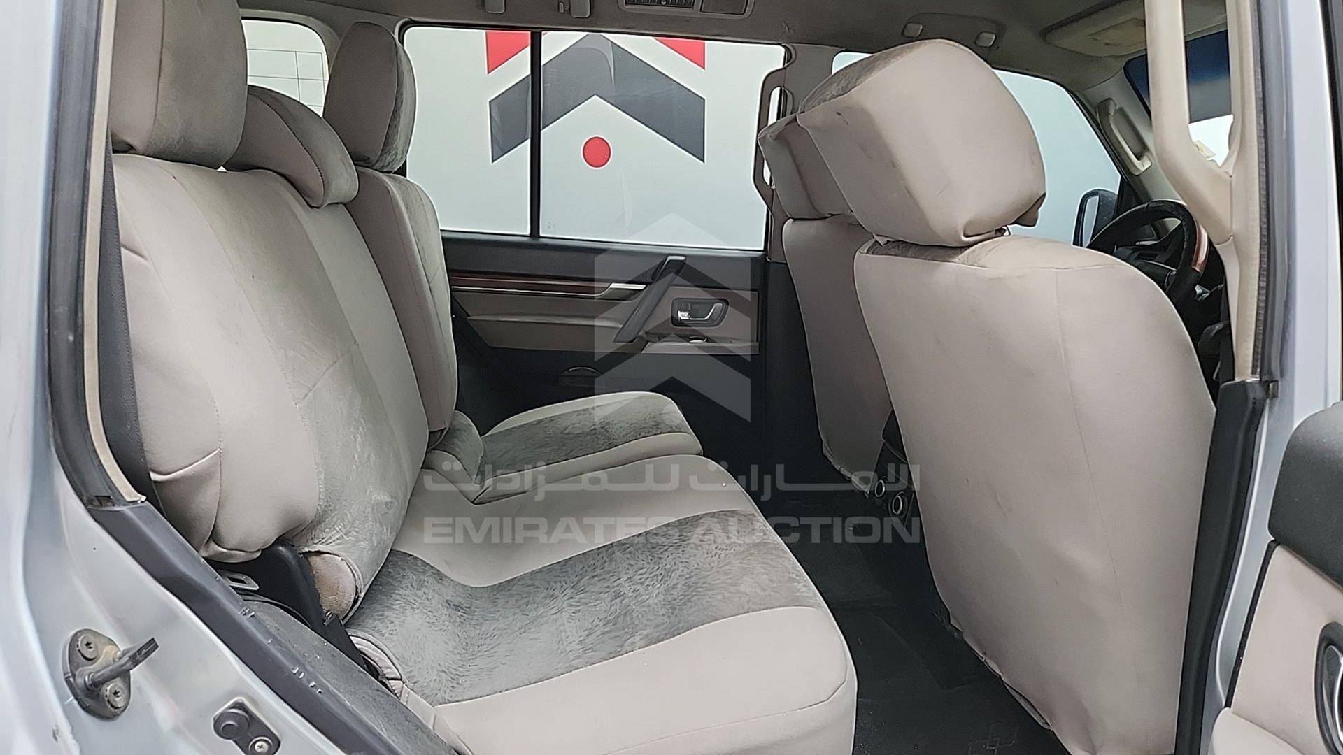 2007 MITSUBISHI PAJERO VIN: JMYLRV93W7J708656