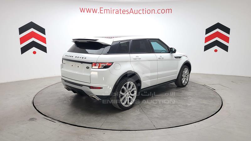 SALVA2BG0EH935397 Auction: EmiratesAuction Lot: 416781 SALVA2BG0EH935397 Range Rover Evoque 2014 WHITE Photo 52