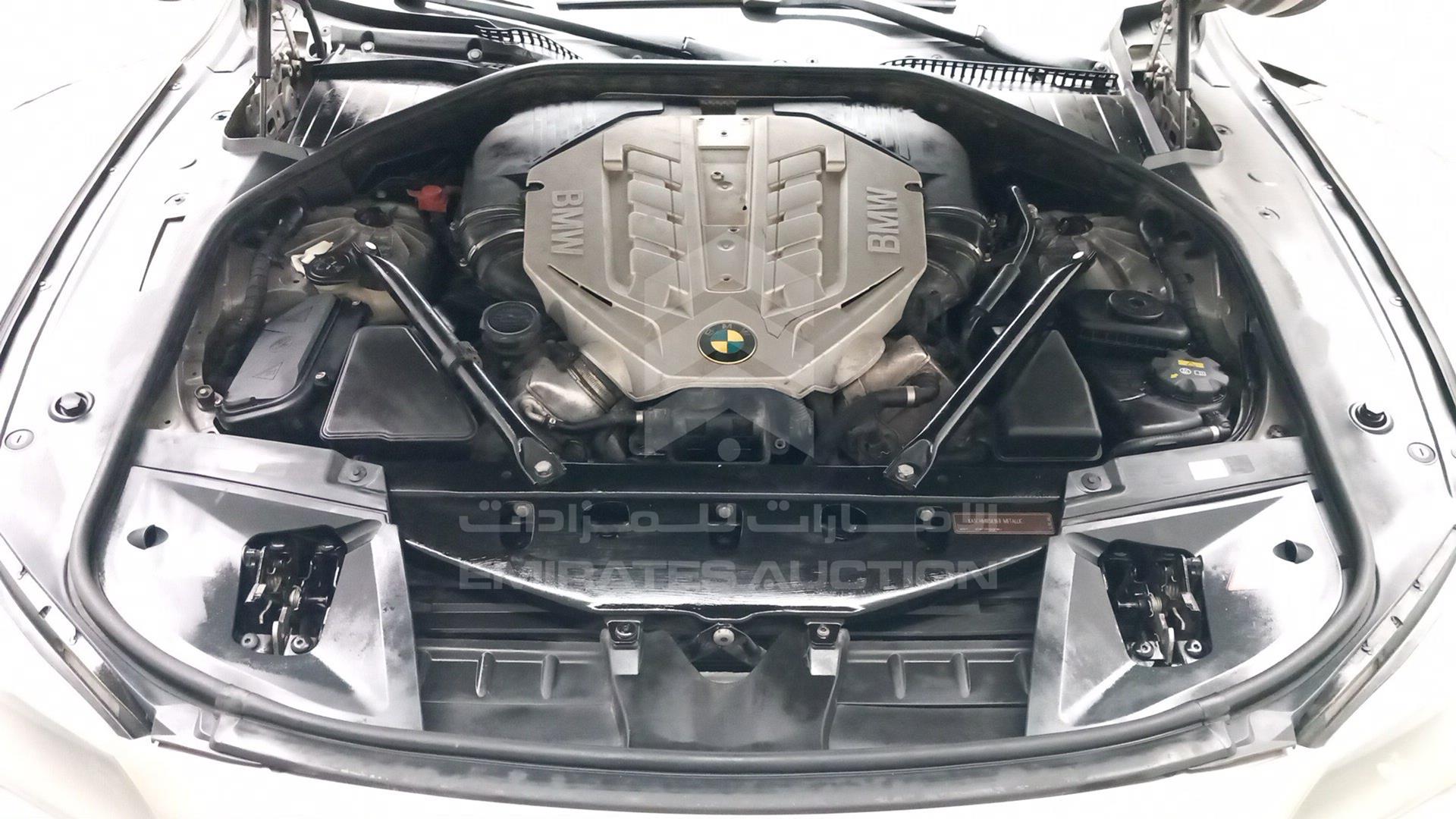 2010 BMW 750 VIN: WBAKB8108AC342700