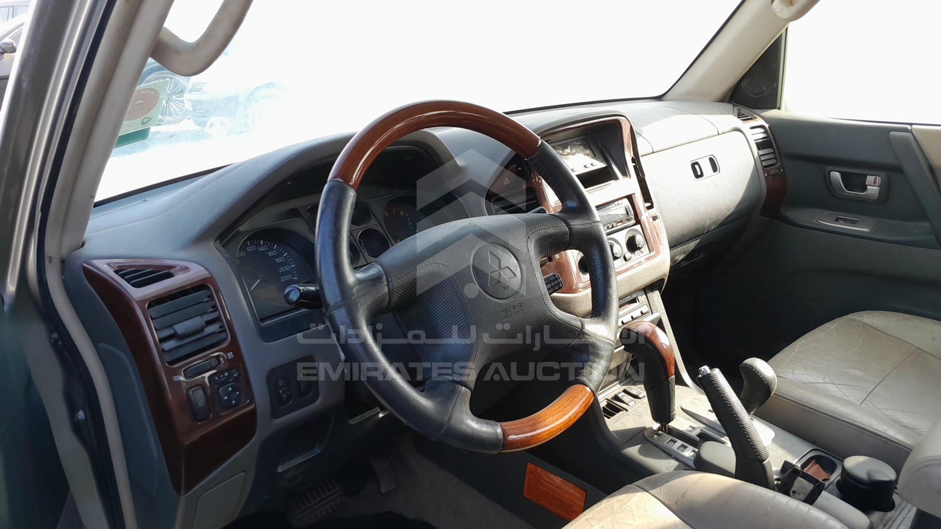 2004 MITSUBISHI PAJERO VIN: JMYLRV73W4J704652