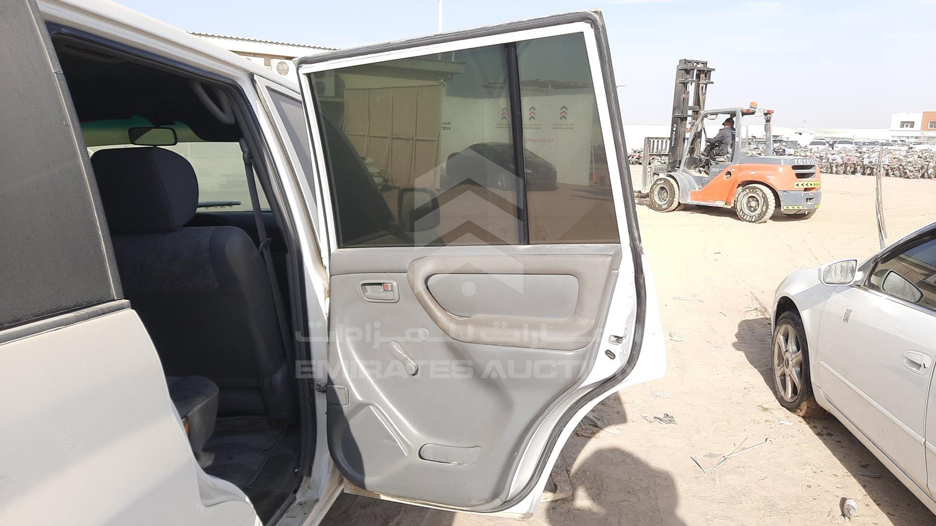 2001 TOYOTA LAND CRUISER VIN: JTGHJ01J313000908