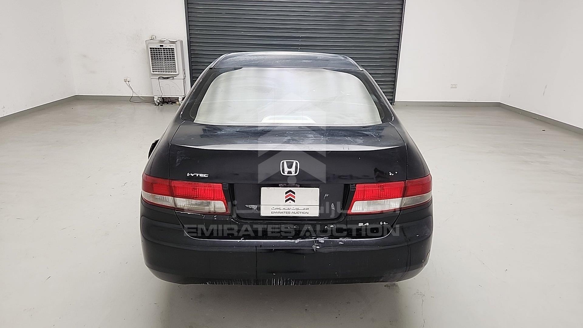 2005 HONDA ACCORD VIN: JHMCM56575C405942