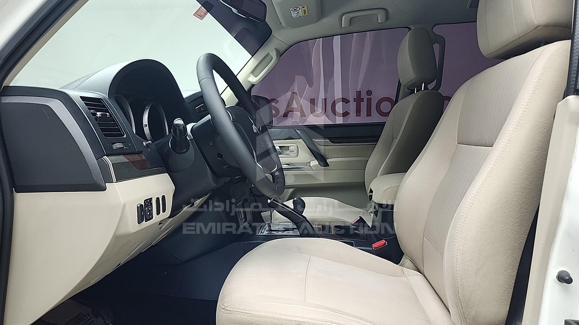 2013 MITSUBISHI PAJERO VIN: JMYLRV95WDJ704386