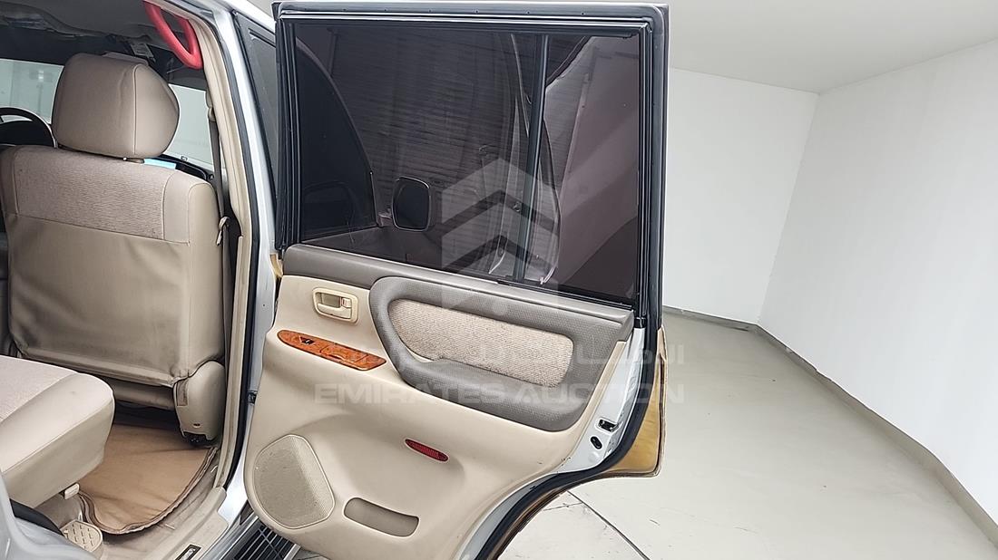 2006 Toyota Land Cruiser — Rear Right Door — Photo 27