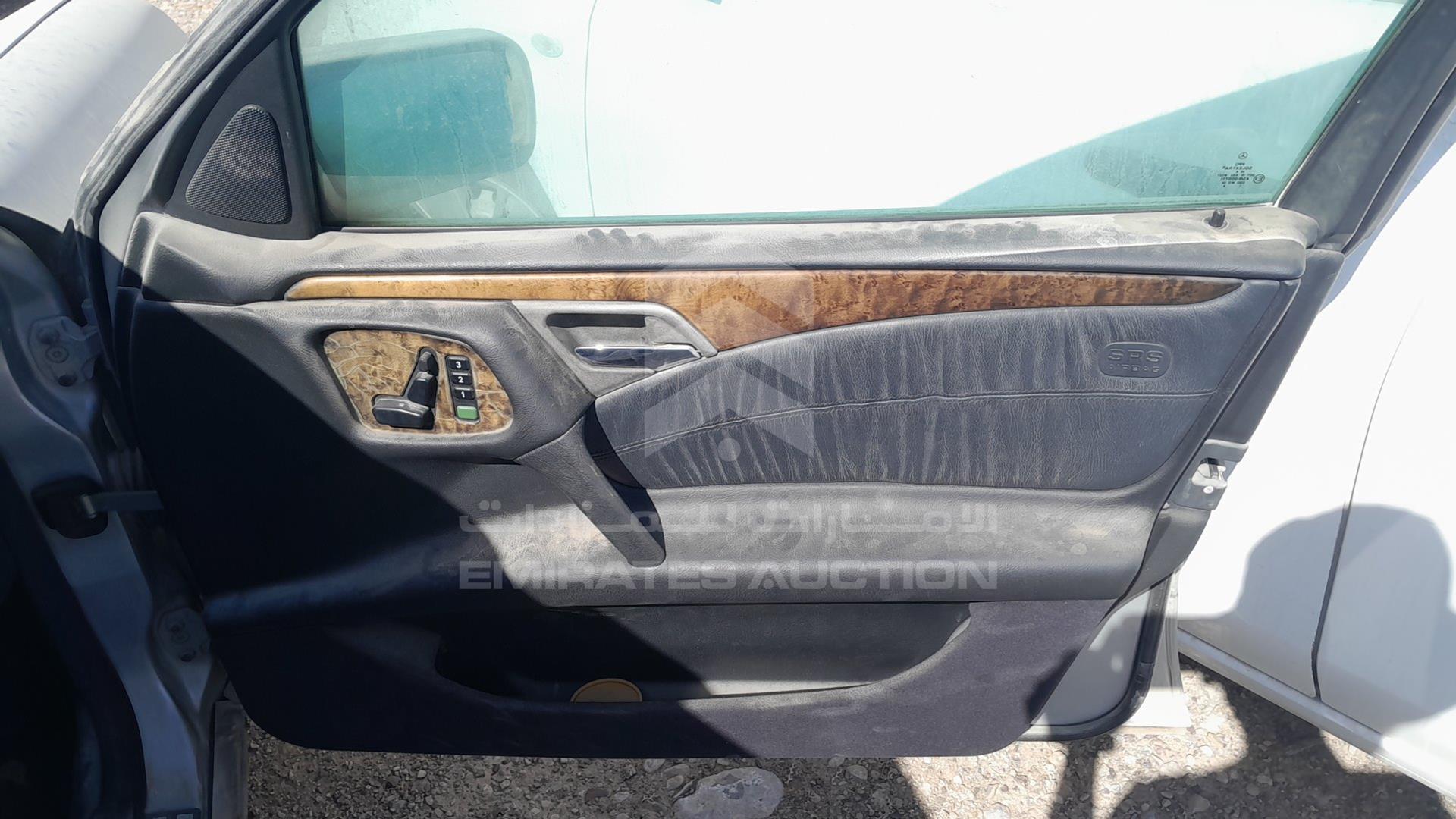 1999 MERCEDES E 320 VIN: WDB2100651A838615
