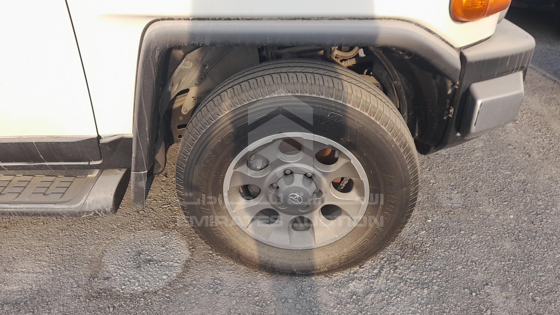 2013 TOYOTA FJ CRUISER VIN: JTEBU11F5DK171029