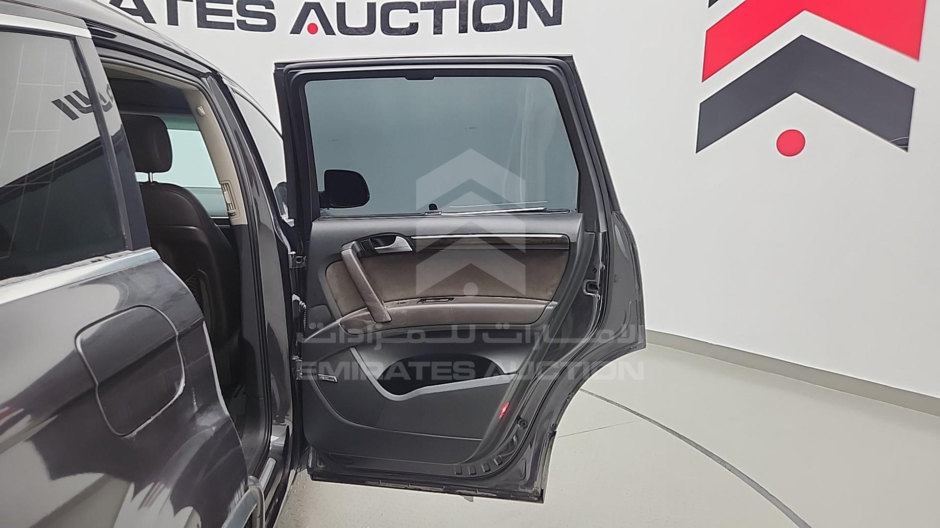 2010 AUDI Q7 VIN: WAUAVD4L2AD003989