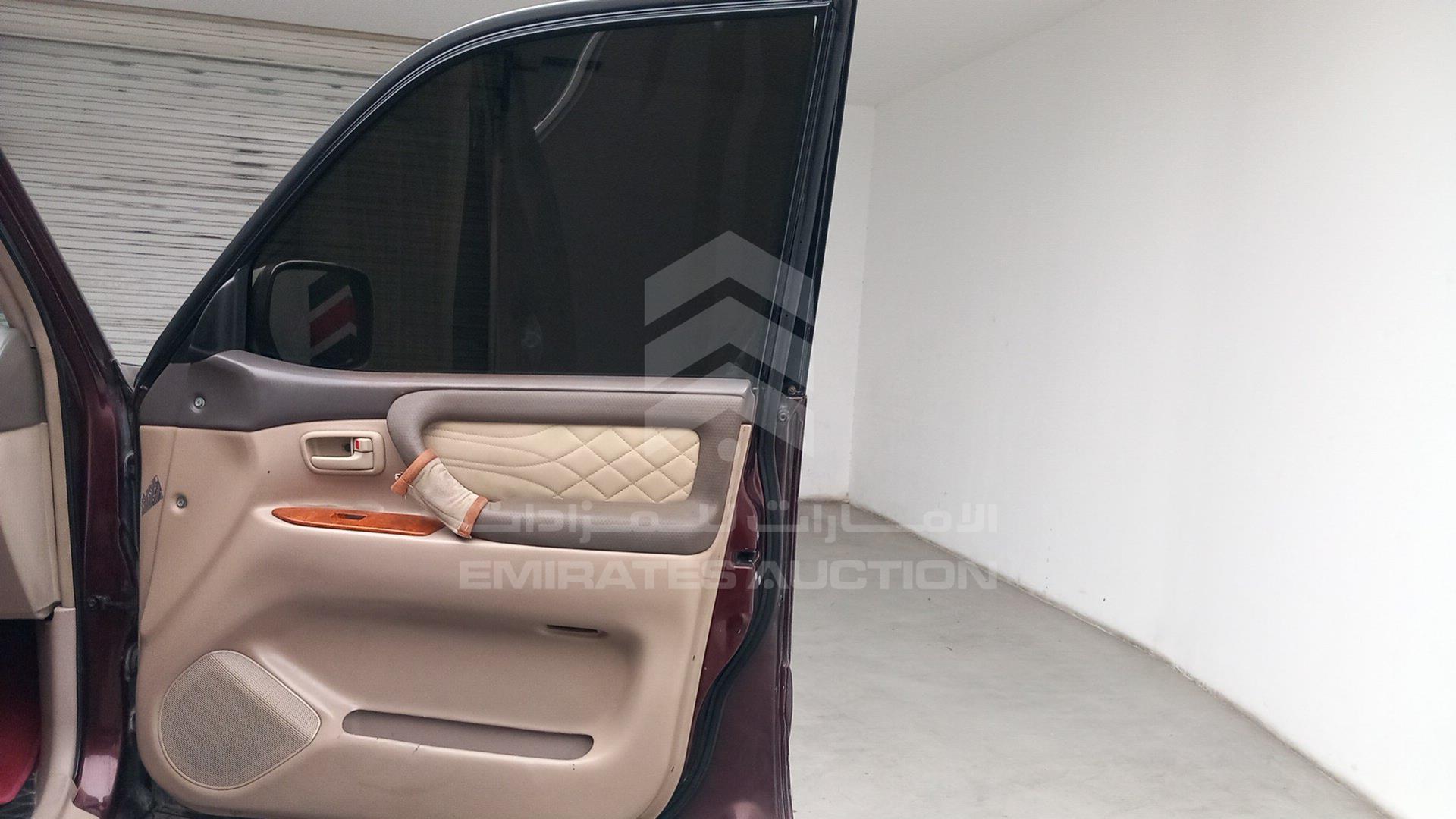 2002 TOYOTA LAND CRUISER VIN: JTEHJ09J225041002