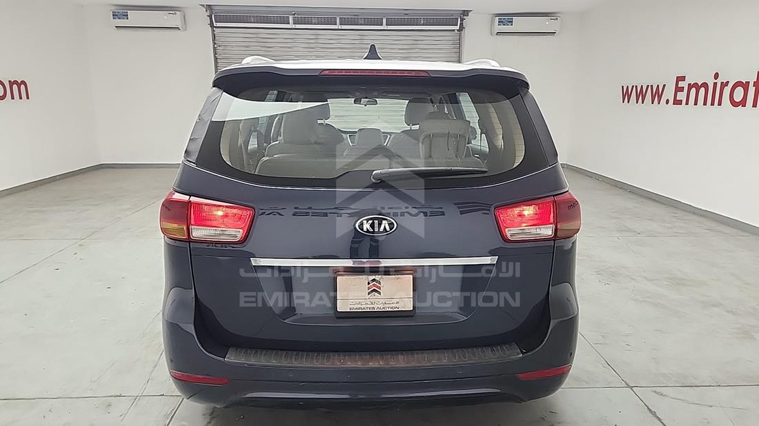2016 Kia Carnival — Rear View — Photo 7
