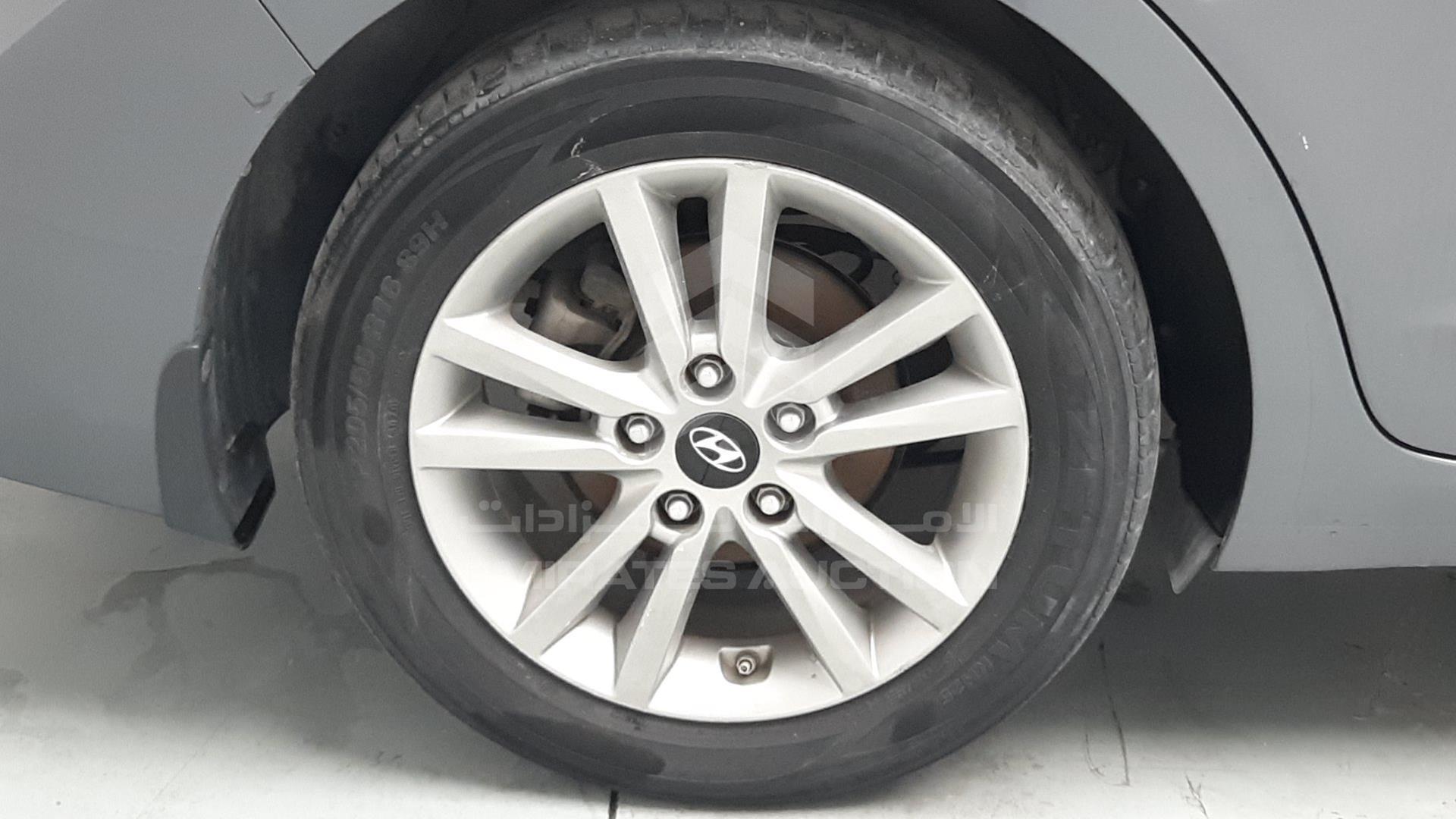 2017 HYUNDAI ELANTRA VIN: KMHD741CXHU399092