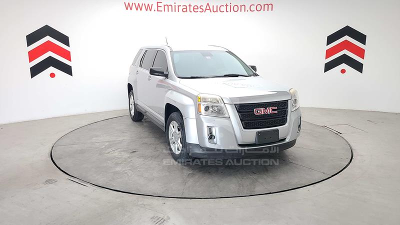 2GKAL8EKXF6303229 Auction: EmiratesAuction Lot: 412016 2GKAL8EKXF6303229 GMC Terrain 2015 SILVER Photo 48