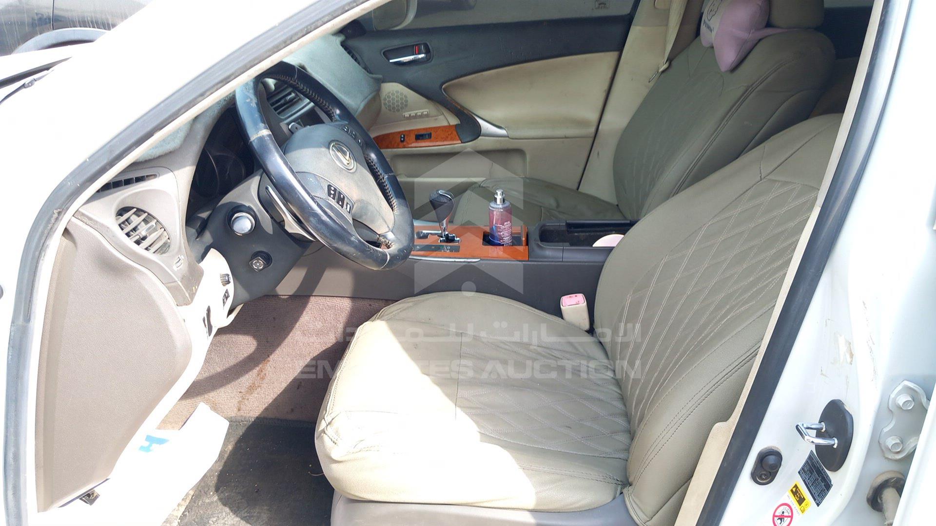 2009 LEXUS IS300 VIN: JTHBG262192018502