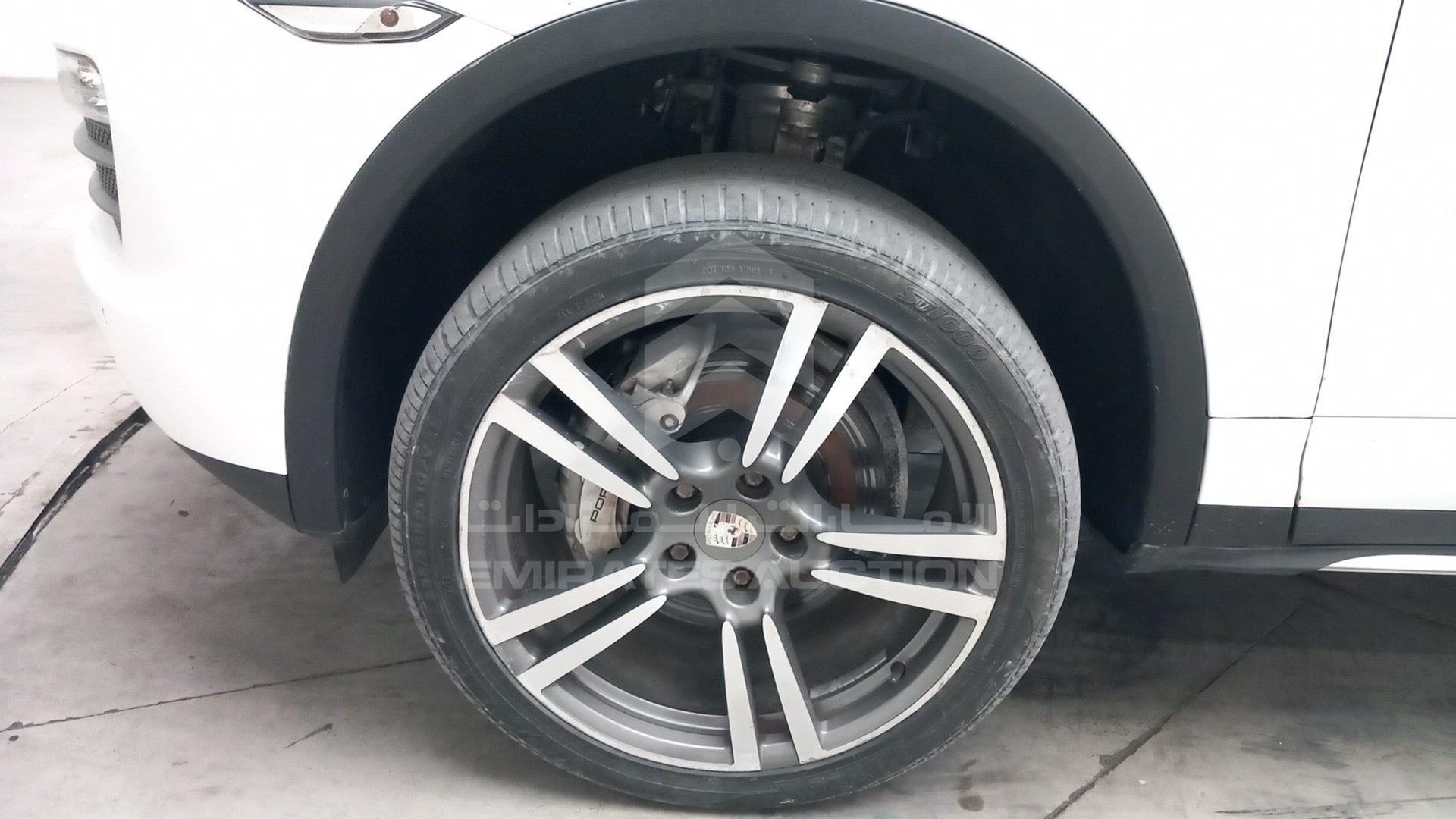 2013 PORSCHE CAYENNE VIN: WP1ZZZ92ZDLA81351