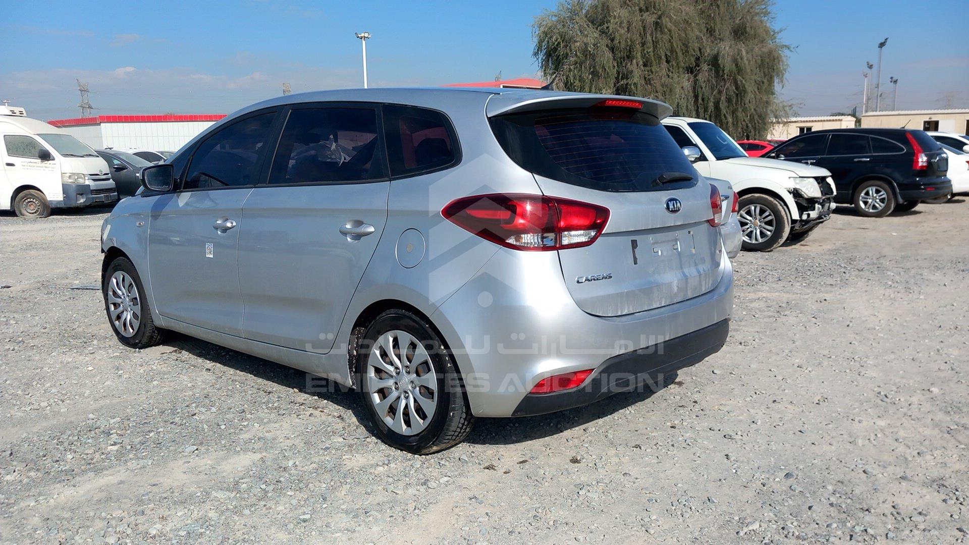 2018 KIA CARENS VIN: KNAHT8111J7187593