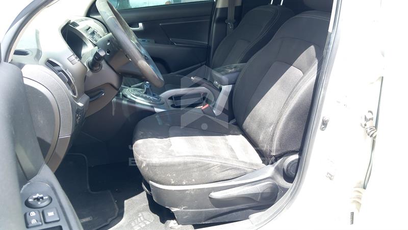 U5YPB81A5FL528920 Auction: EmiratesAuction Lot: 404941 U5YPB81A5FL528920 Kia Sportage 2015 WHITE Photo 13