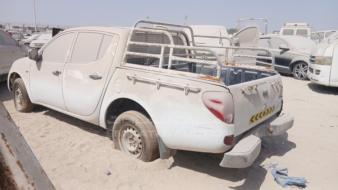 ميتسوبيشي L 200 2008 — الزاوية الخلفية اليسرى — صورة 6