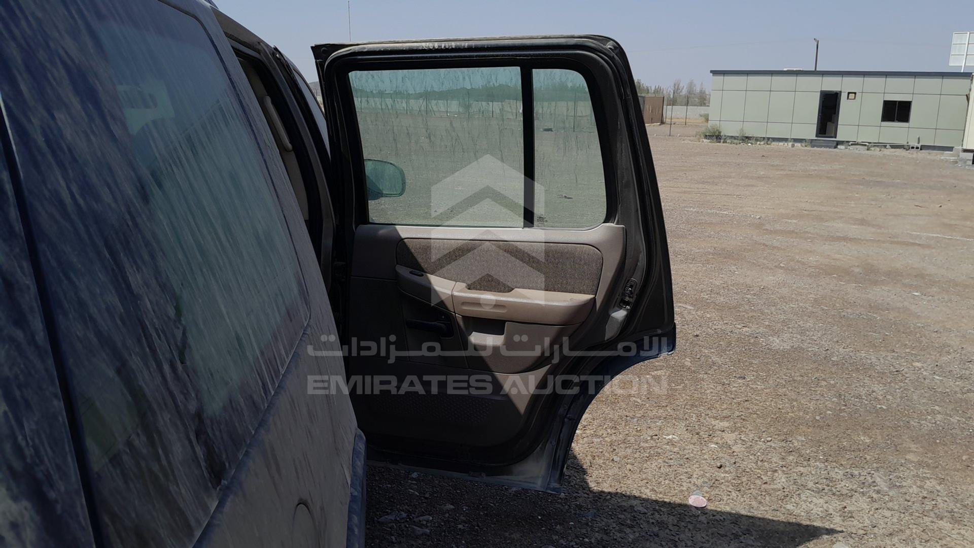 2005 FORD EXPLORER VIN: 1FMZU72E45ZA50606