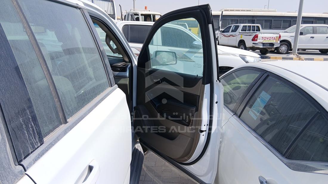 2019 Chevrolet Suburban — Front Right Door — Photo 27