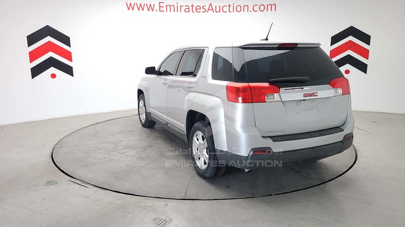 2GKAL8EKXF6303229 Auction: EmiratesAuction Lot: 412016 2GKAL8EKXF6303229 GMC Terrain 2015 SILVER Photo 10