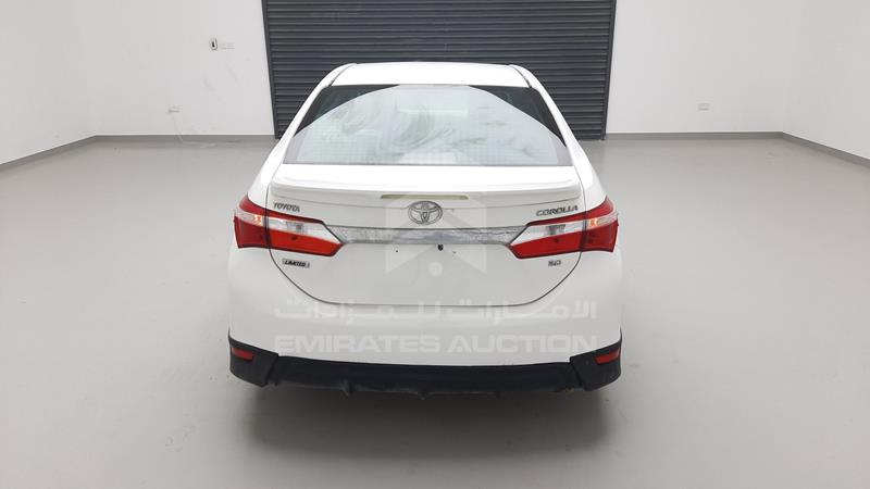 RKLBL9HE7F5241122 Auction: EmiratesAuction Lot: 407963 RKLBL9HE7F5241122 Toyota Corolla 2015 WHITE Photo 9