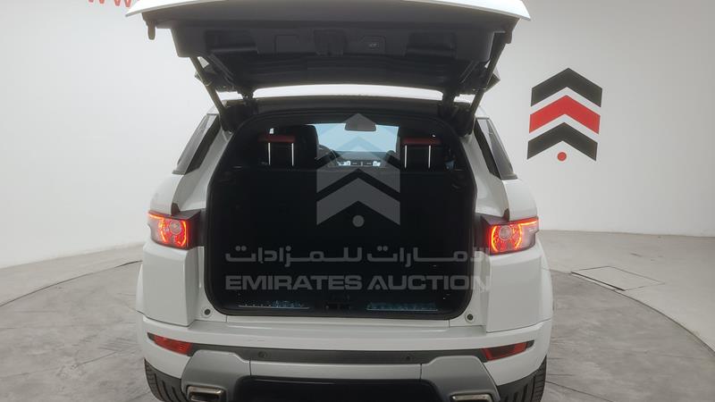 SALVA2BG0EH935397 Auction: EmiratesAuction Lot: 416781 SALVA2BG0EH935397 Range Rover Evoque 2014 WHITE Photo 28