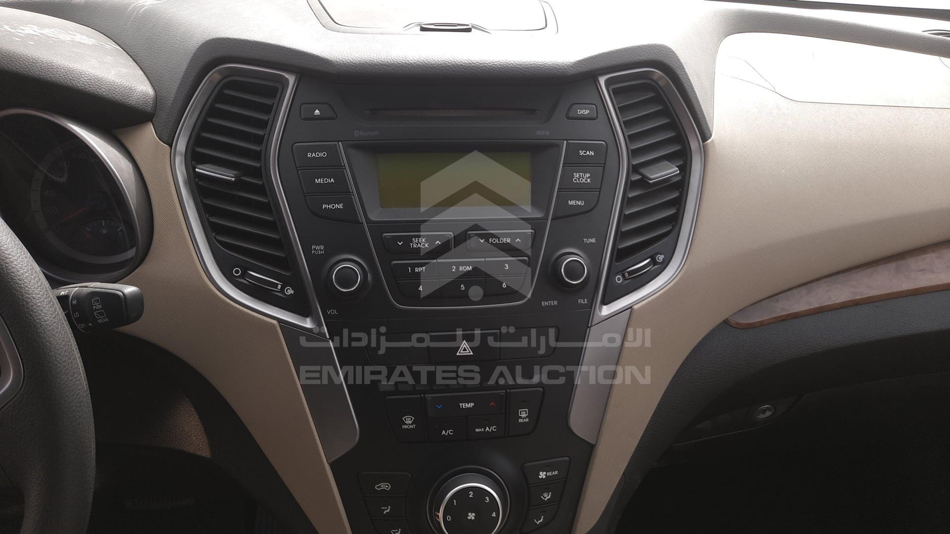 2015 HYUNDAI SANTA FE VIN: KMHSM81EXFU079194