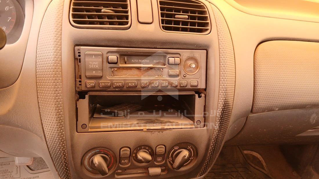2000 Mazda 323 — Entertainment Systems & Camera Monitor & Navigation — Photo 15