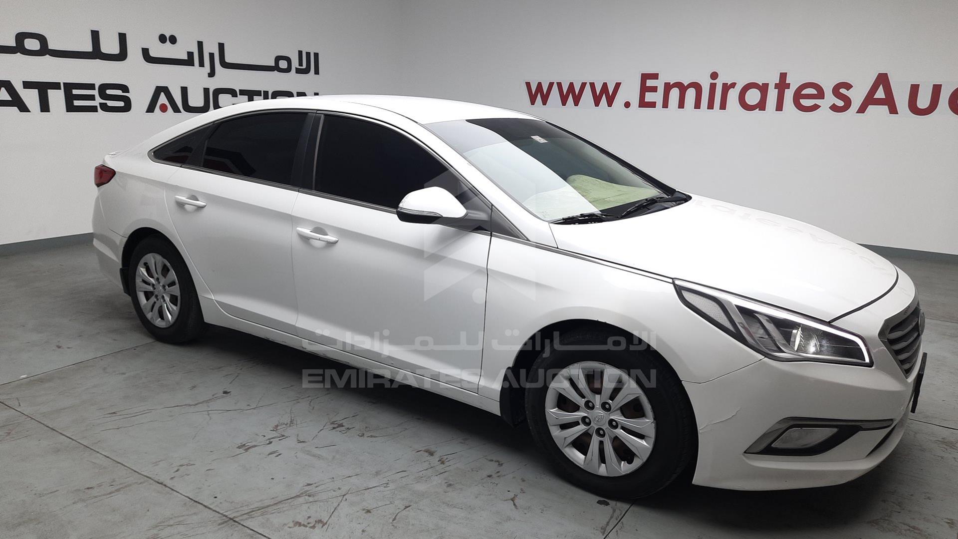 2016 HYUNDAI SONATA VIN: KMHE241G1GA122482