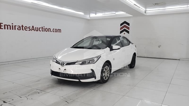 RKLBB9HE8H5198951 Auction: EmiratesAuction Lot: 404127 RKLBB9HE8H5198951 Toyota Corolla 2017 WHITE Photo 5