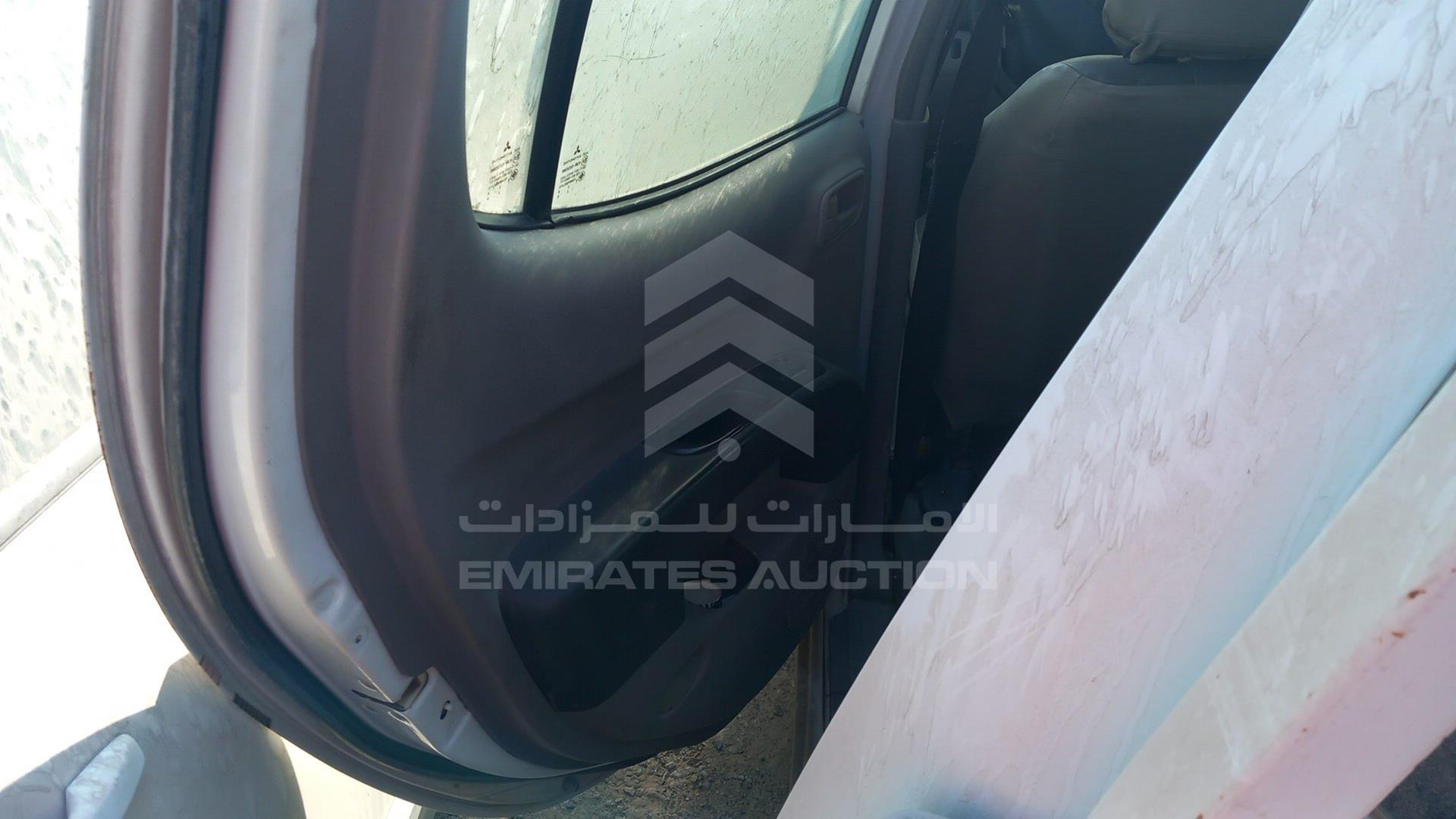 2011 MITSUBISHI L 200 VIN: MMBJNKA50BD026094