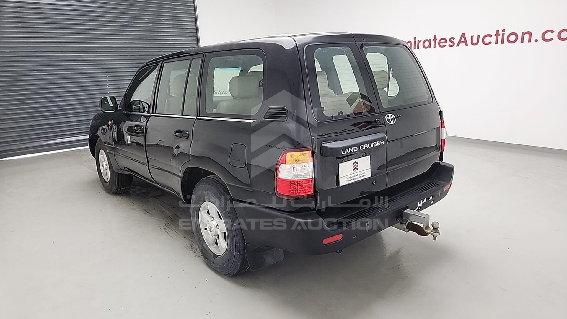 2005 TOYOTA LAND CRUISER VIN: JTEHJ09J855117441