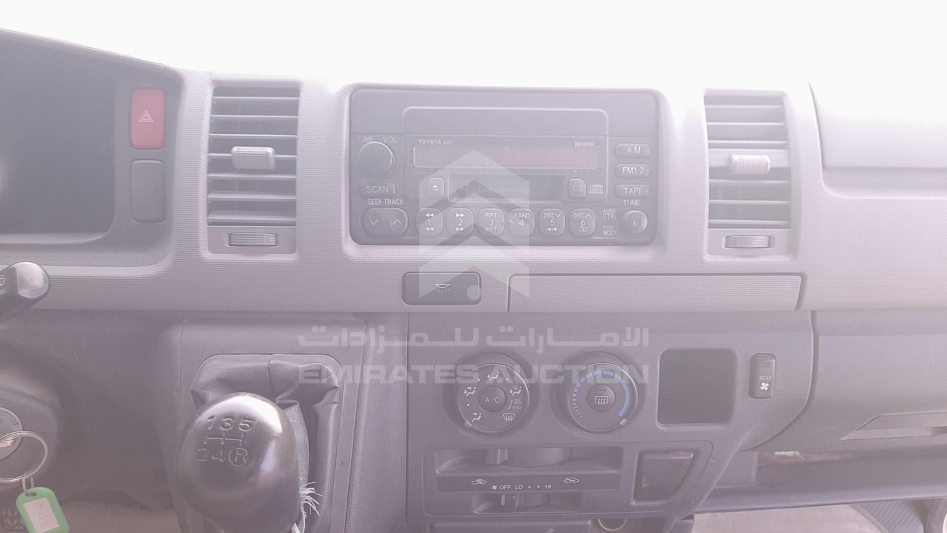 2010 TOYOTA HIACE VIN: JTGJX02P6A5016673