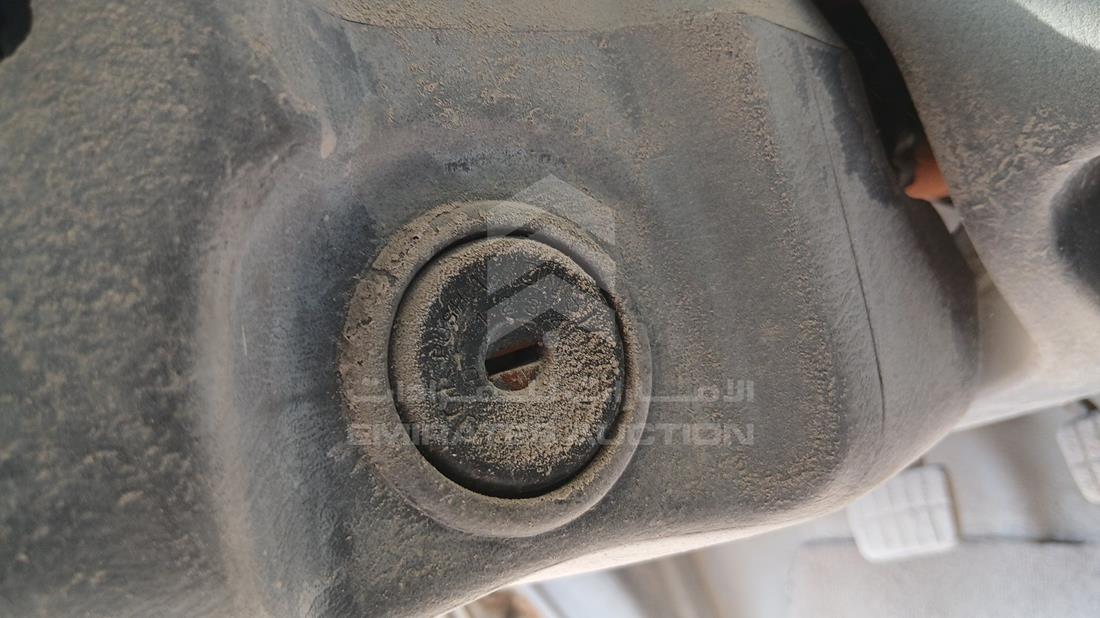 1998 Nissan 2400 — Keys — Photo 3