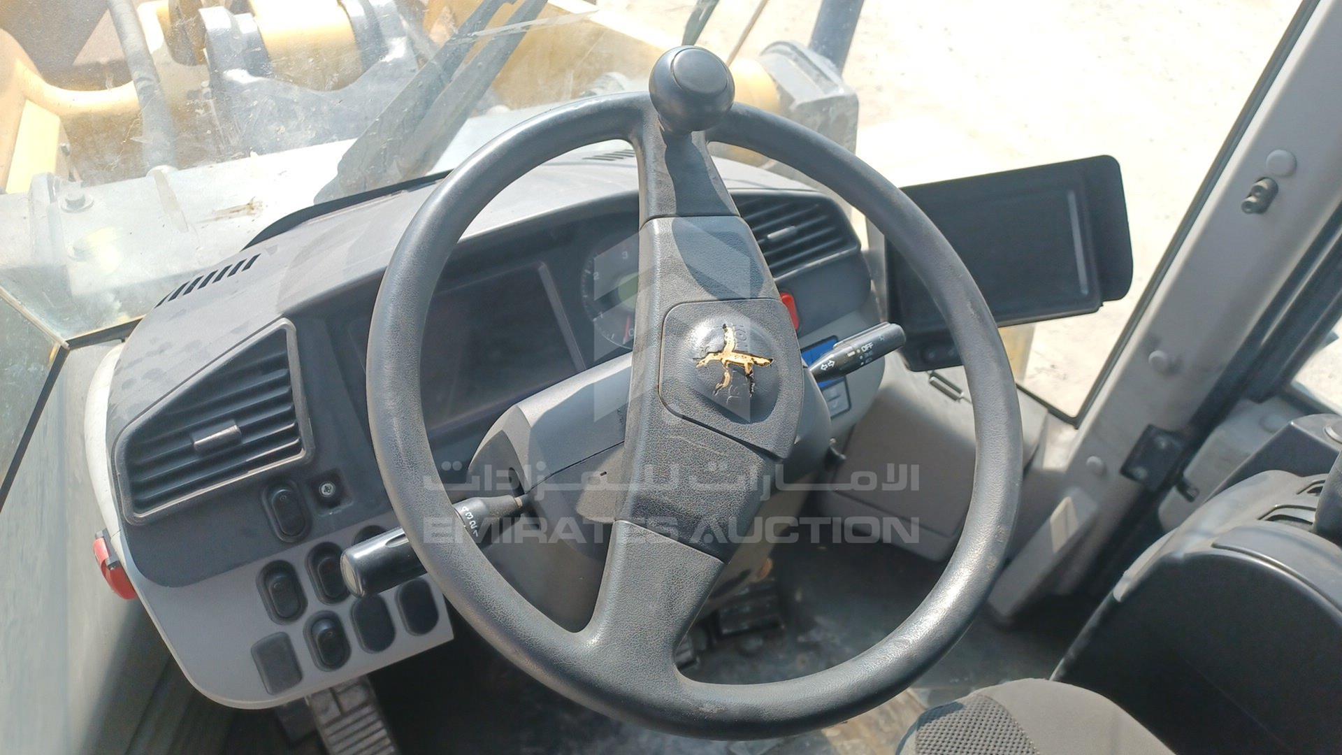 2015 KOMATSU WA500 VIN: KMTWA119P29010405