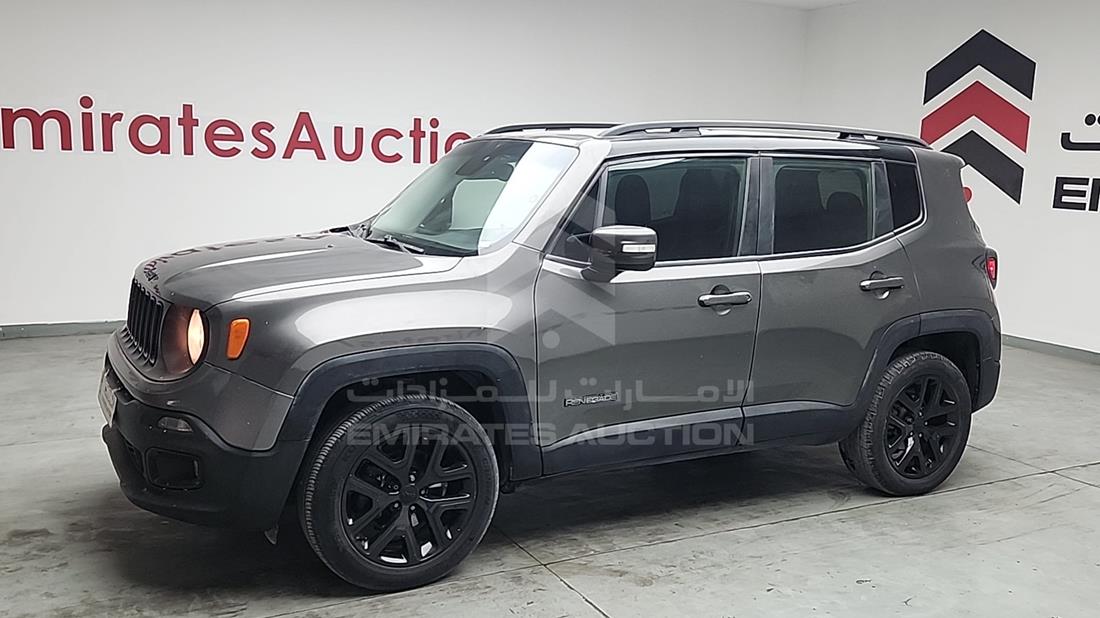 2016 Jeep RENEGADE — Front Left Angle — Photo 5