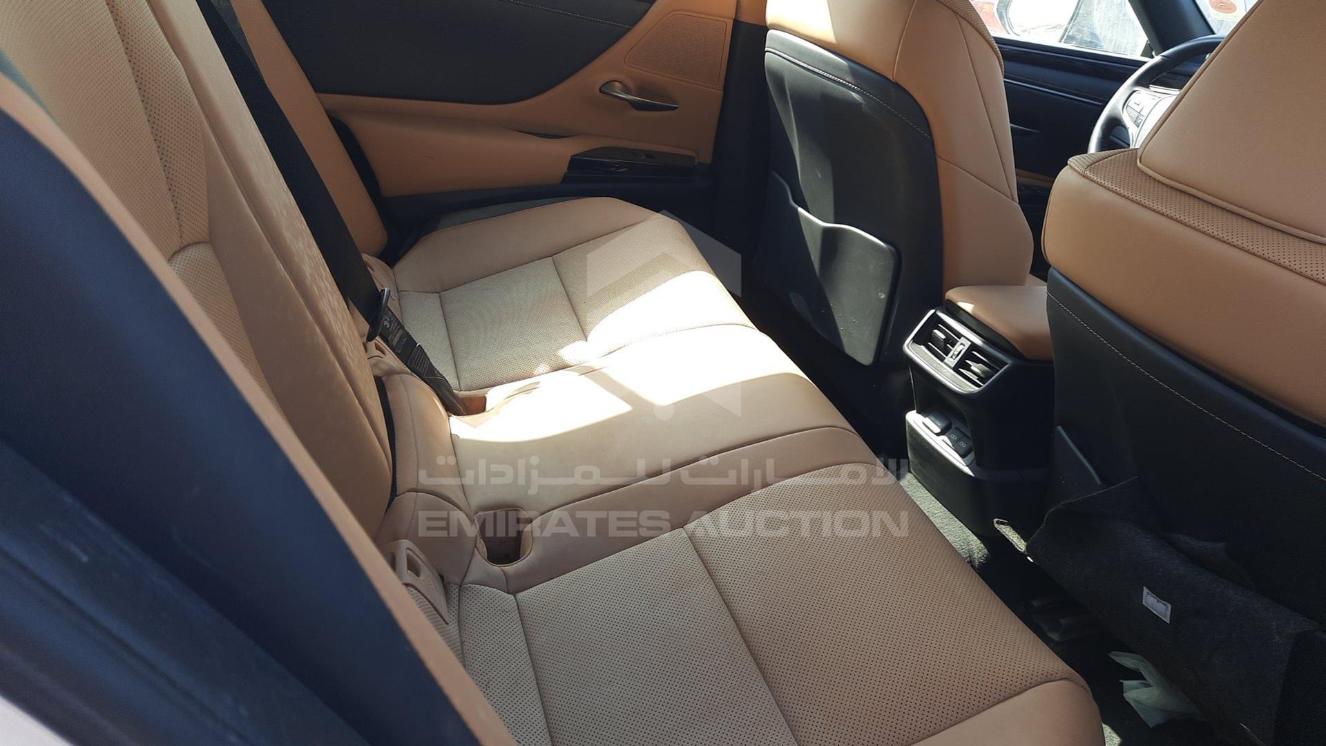 2022 LEXUS ES 300 VIN: JTHB21B18N2181129