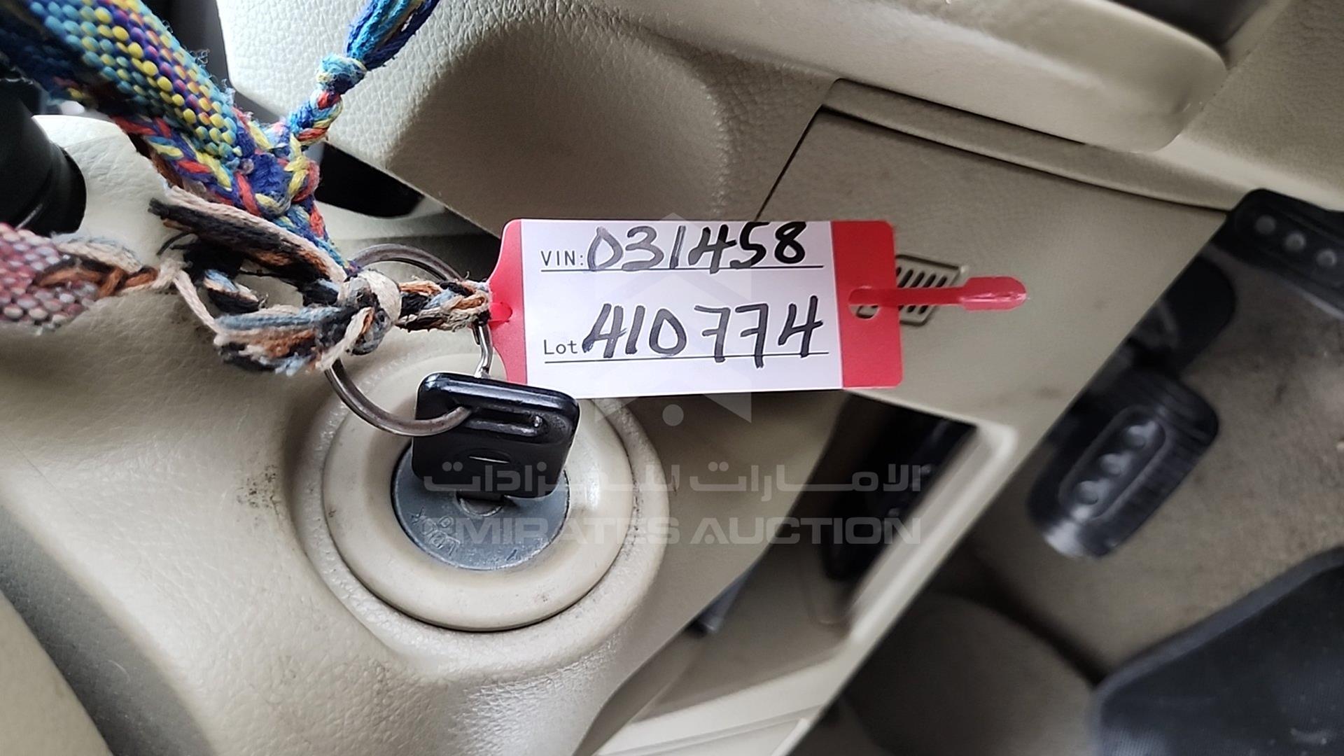 2009 NISSAN TIIDA VIN: JN1CC13C49T031458